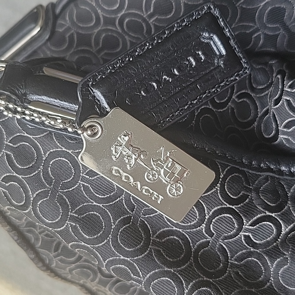Coach purse - Picture 4 of 8